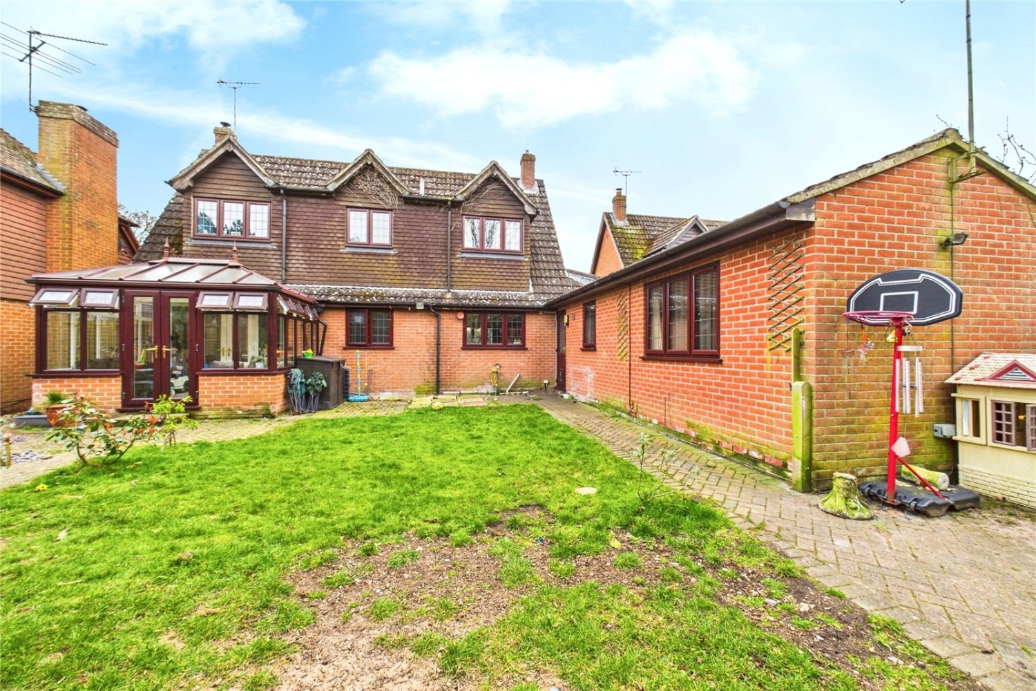 Burghfield Common, Reading, Berkshire