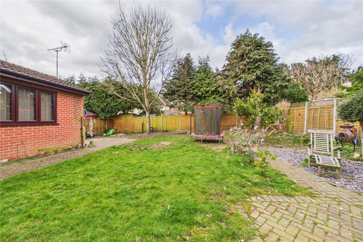 Burghfield Common, Reading, Berkshire