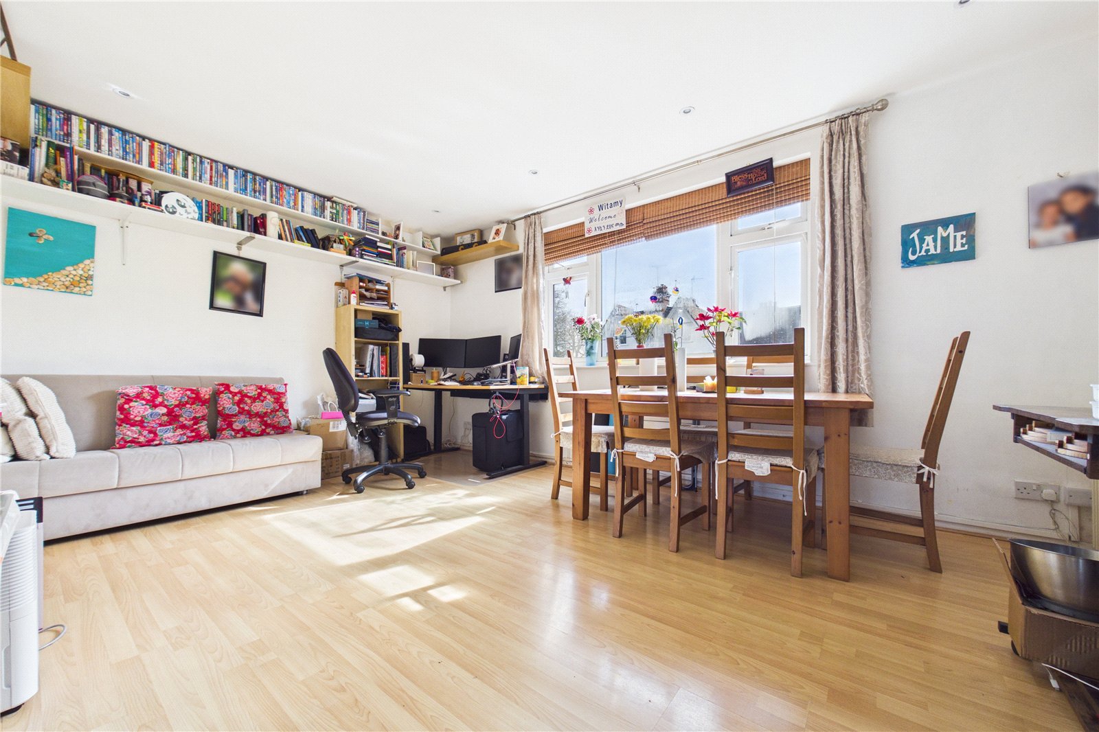 2 bedroom Flat for sale in West End Road, Mortimer, Reading