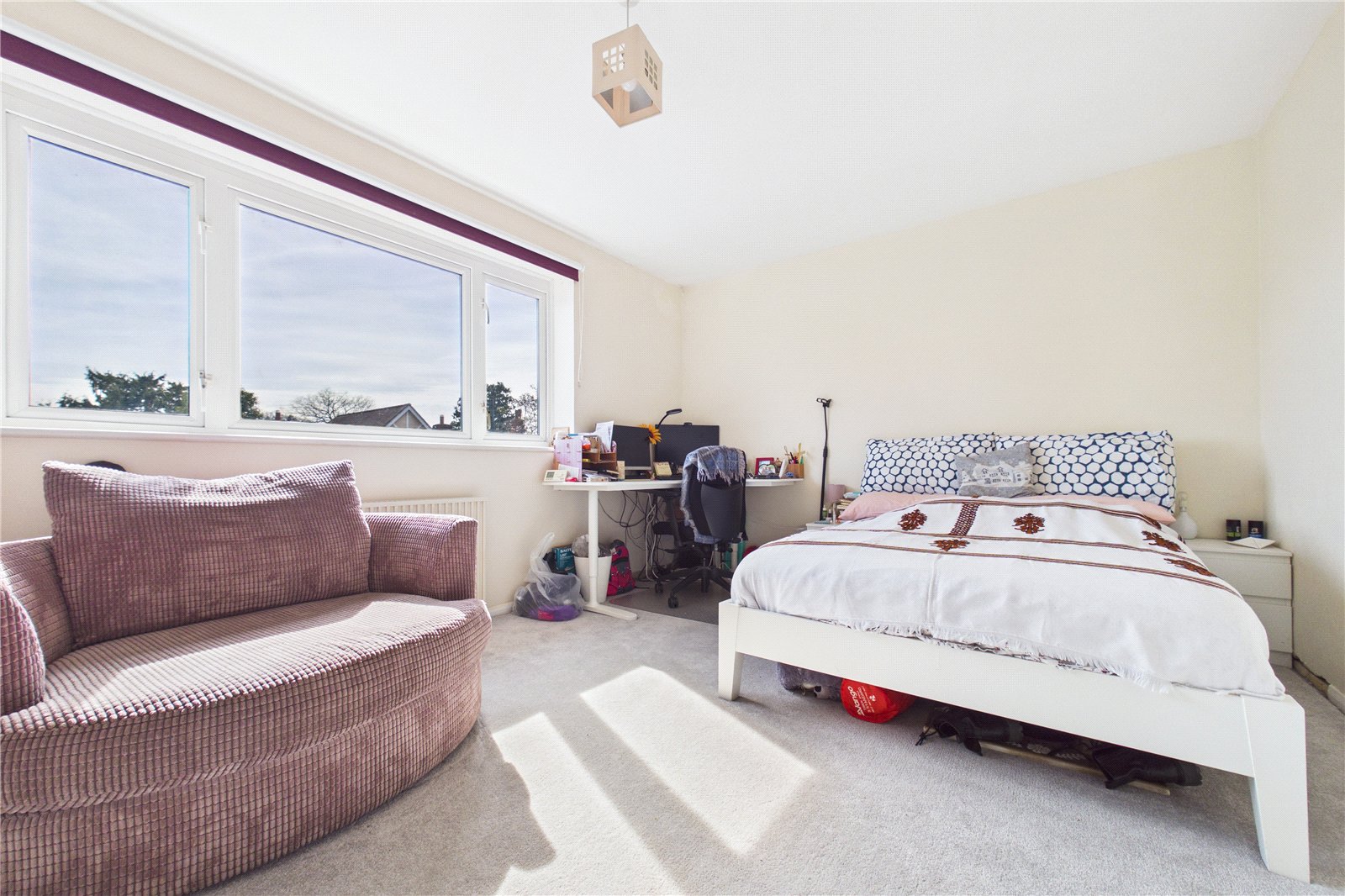 2 bedroom Flat for sale in West End Road, Mortimer, Reading
