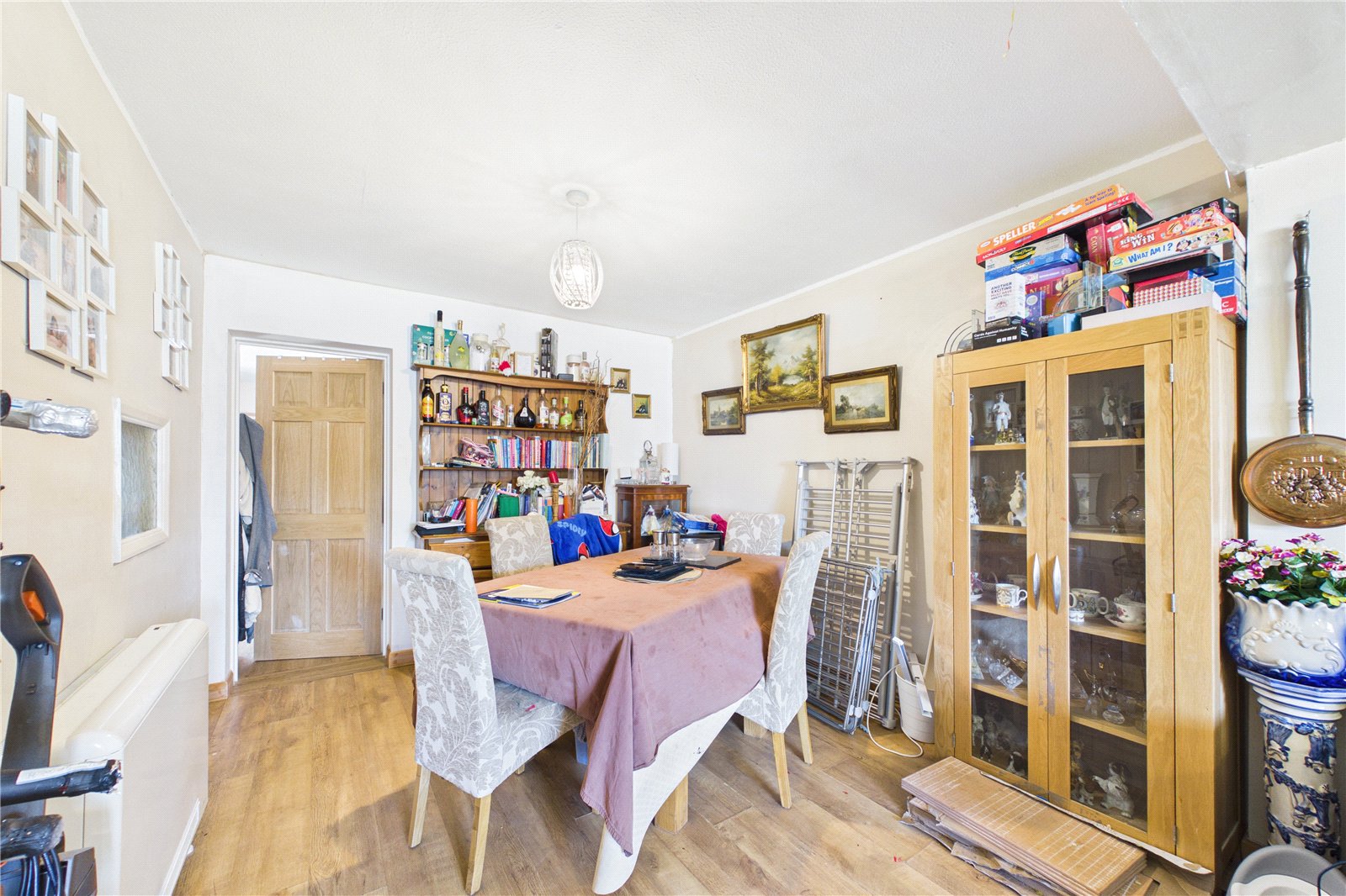 4 bedroom House to let in Burghfield Common, Reading, Berkshire