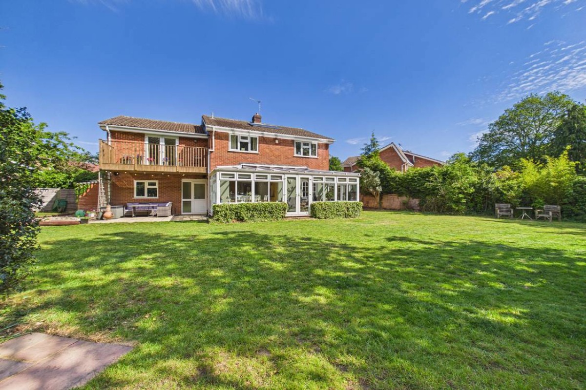 Burghfield Common, Reading, Berkshire