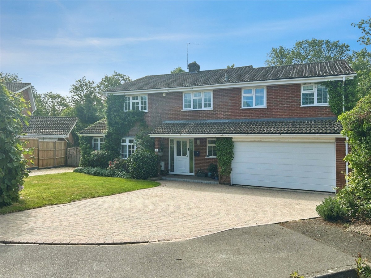 Burghfield Common, Reading, Berkshire
