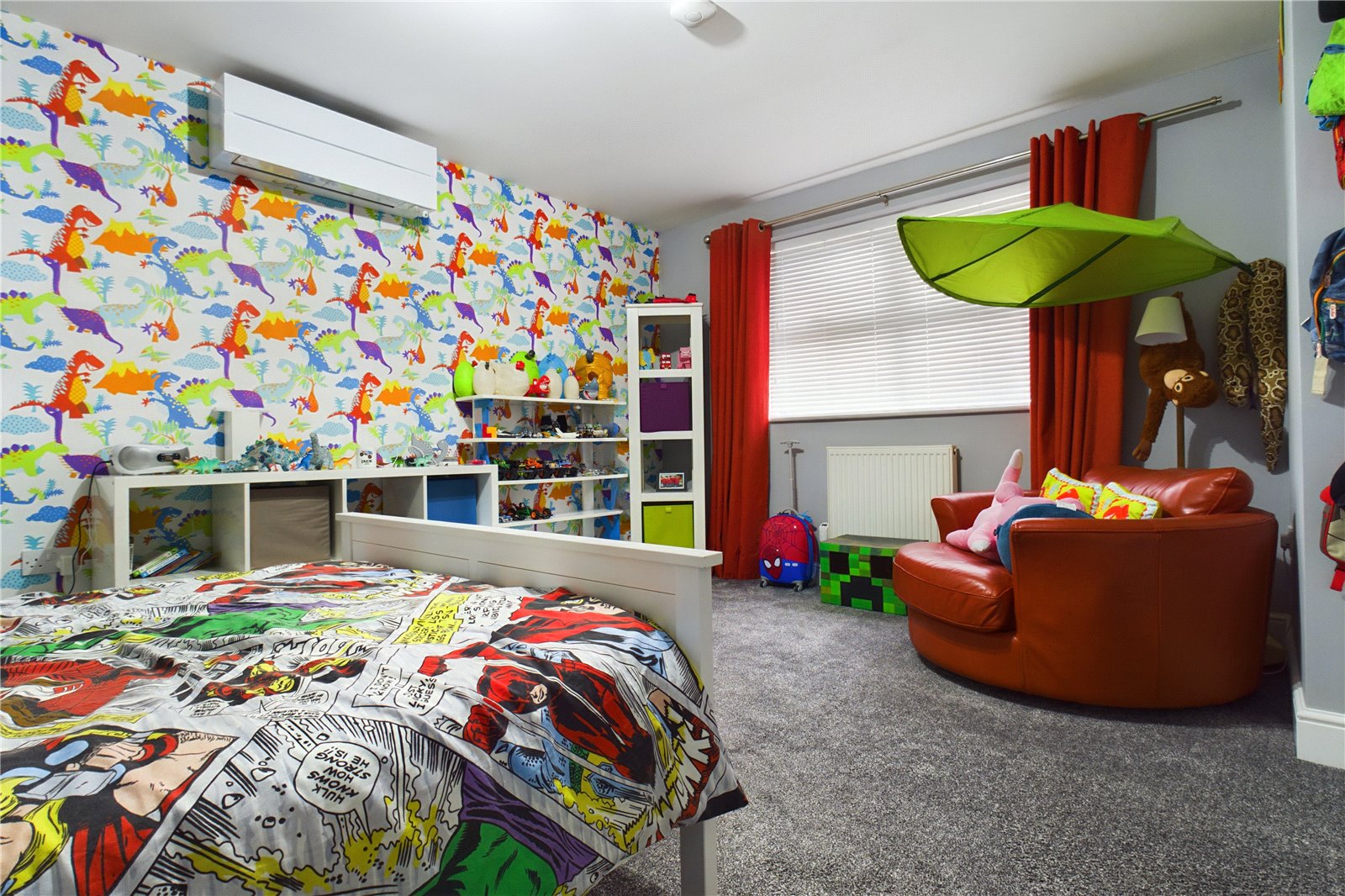 5 bedroom House for sale in Mortimer, Reading