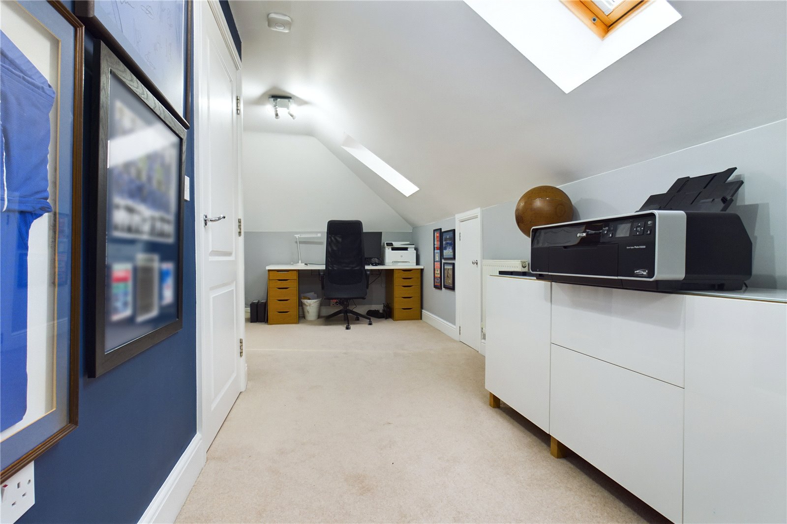 5 bedroom House for sale in Mortimer, Reading