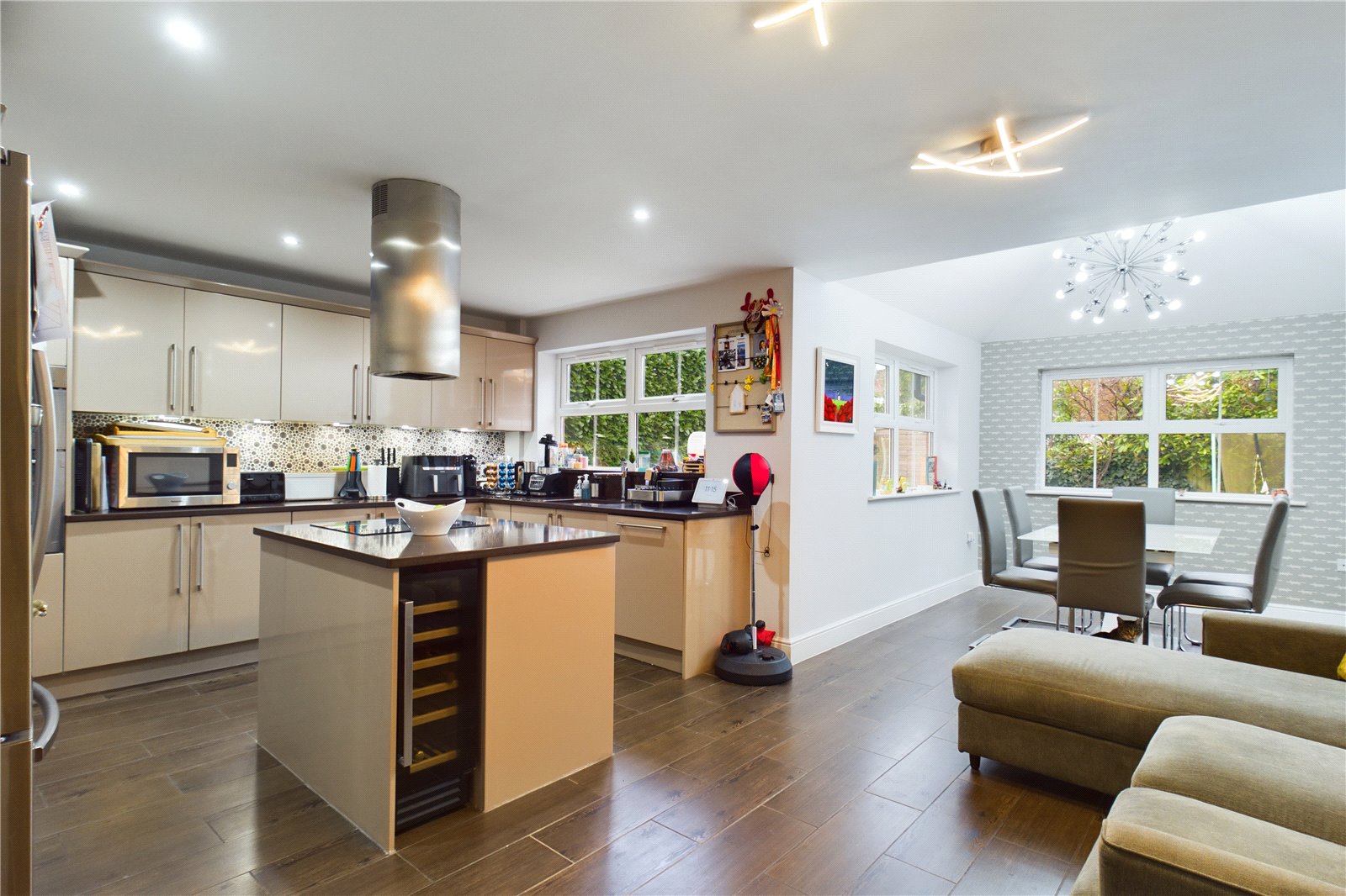 5 bedroom House for sale in Mortimer, Reading