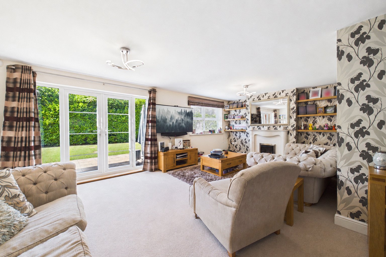 5 bedroom House for sale in Mortimer, Reading