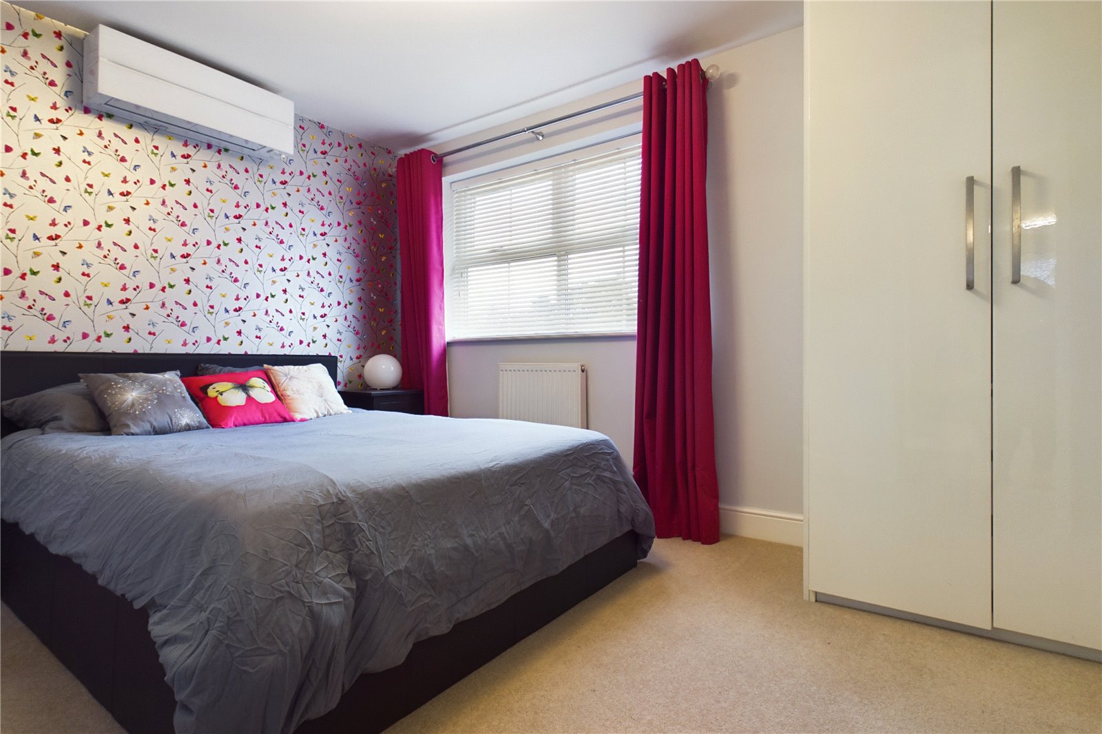 5 bedroom House for sale in Mortimer, Reading