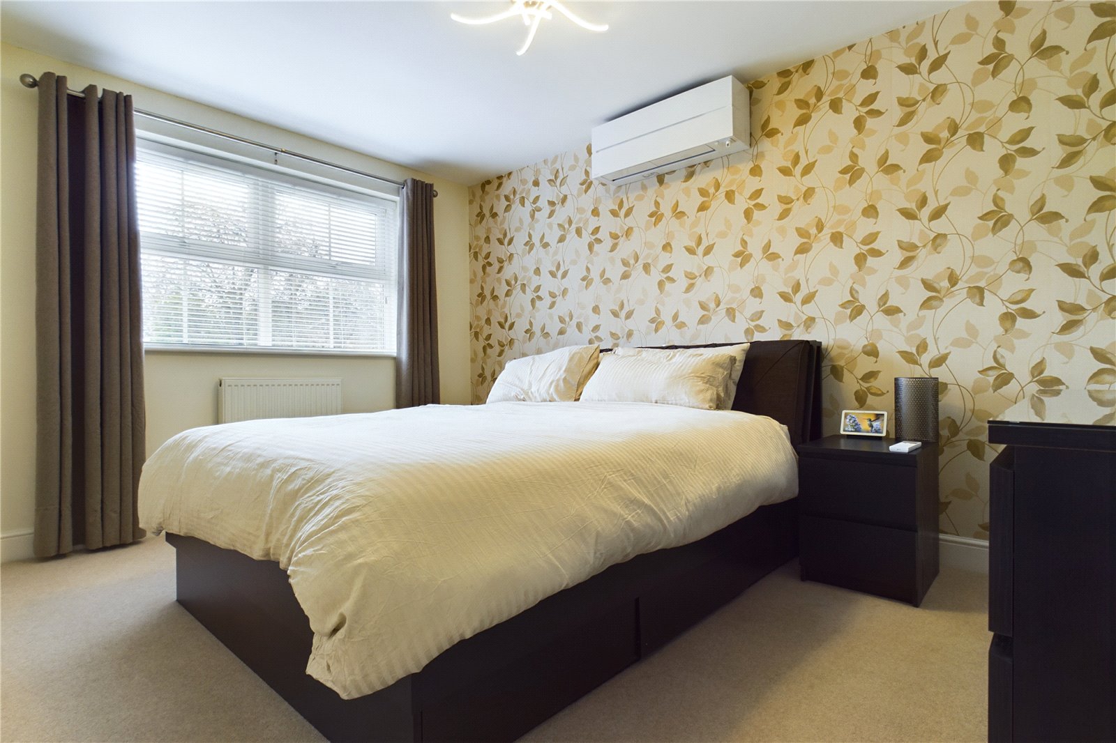 5 bedroom House for sale in Mortimer, Reading