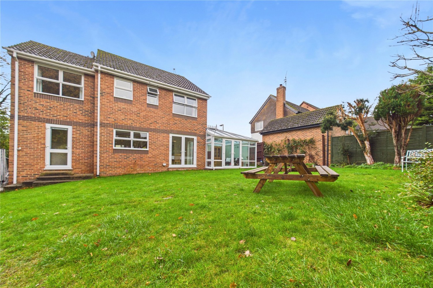 Burghfield Common, Reading