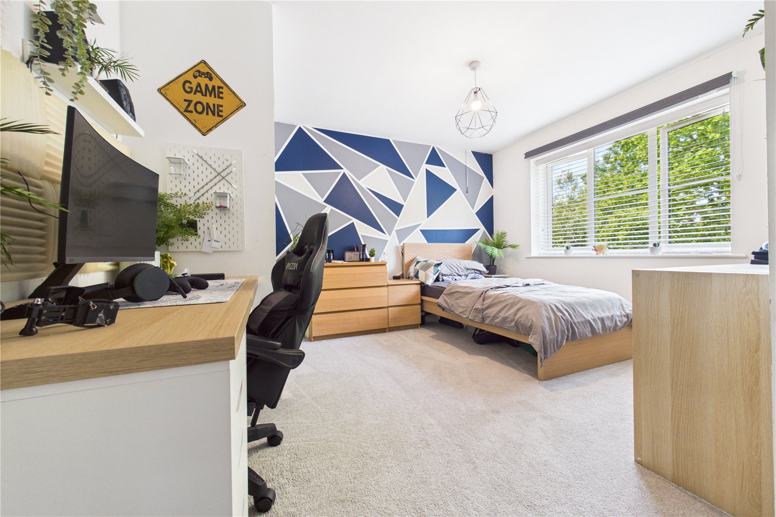 4 bedroom House for sale in Burghfield Common, Reading, Berkshire