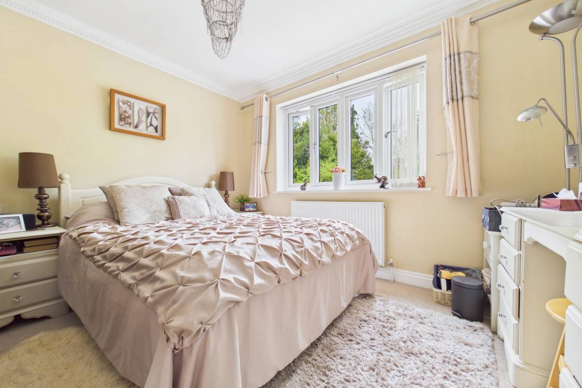 Burghfield Common, Reading, Berkshire