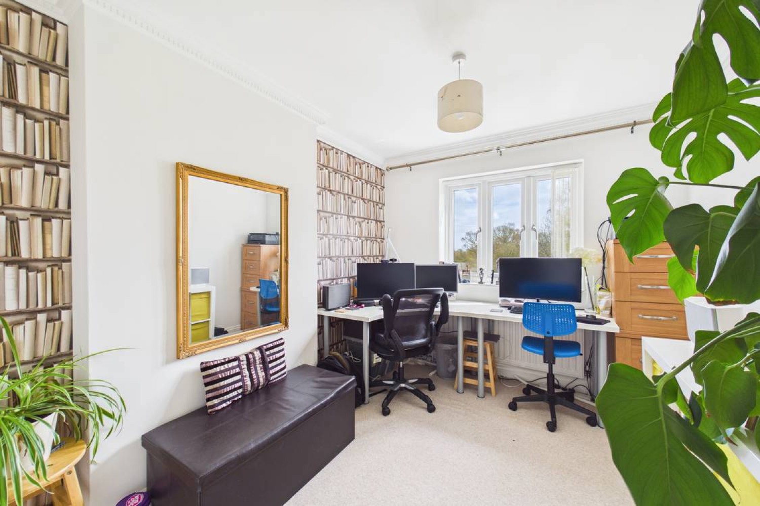 Burghfield Common, Reading, Berkshire