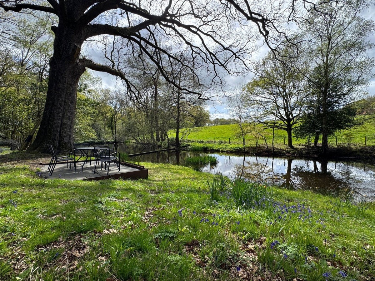 Burghfield Common, Reading, Berkshire