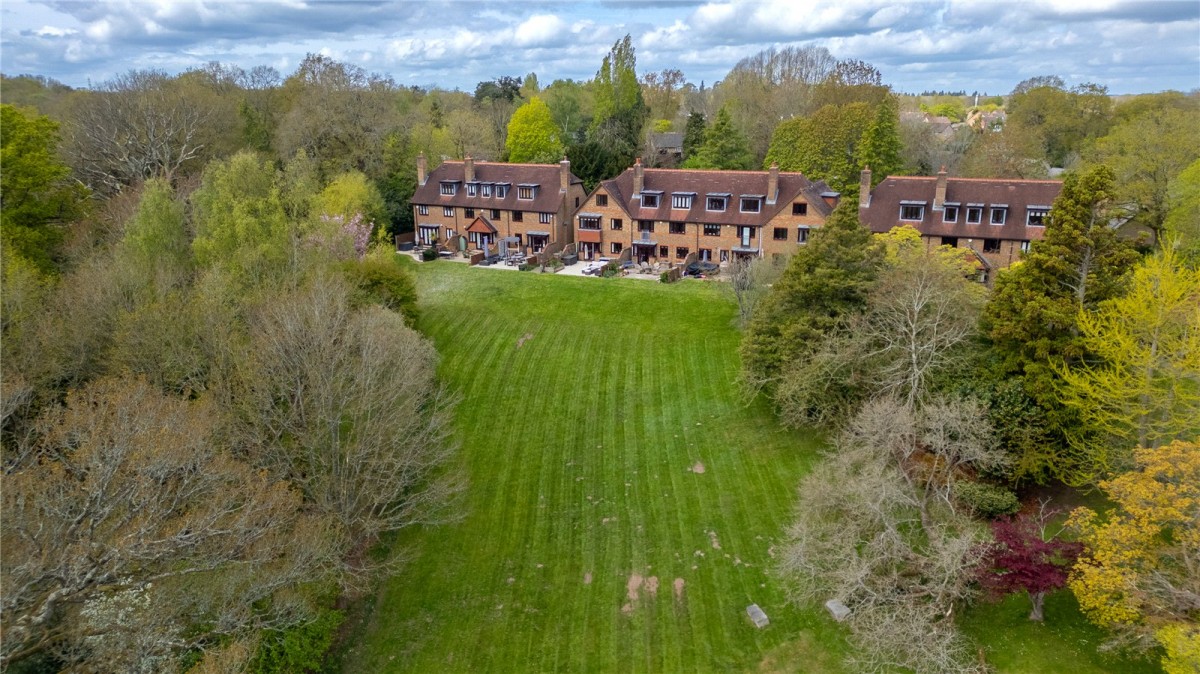 Burghfield Common, Reading, Berkshire