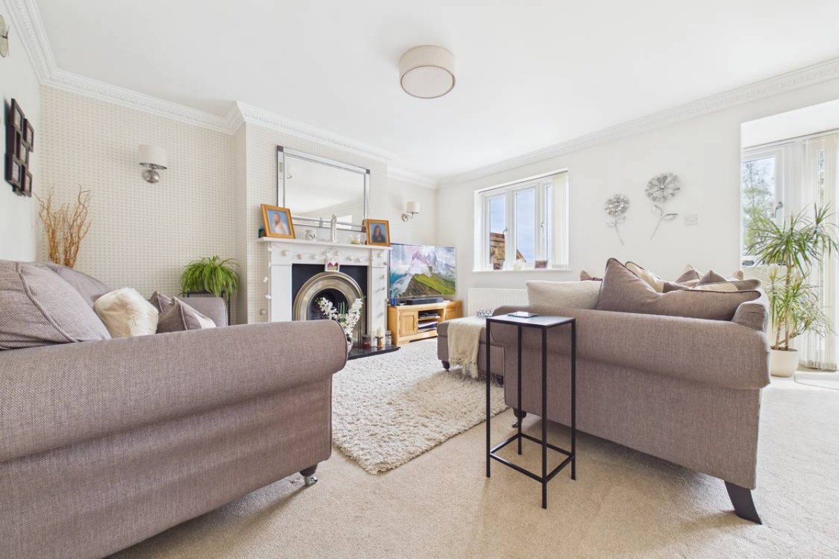 Burghfield Common, Reading, Berkshire