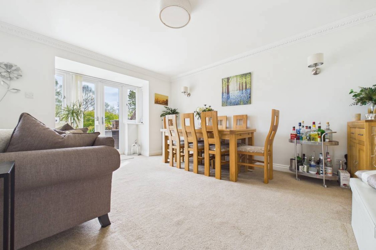 Burghfield Common, Reading, Berkshire