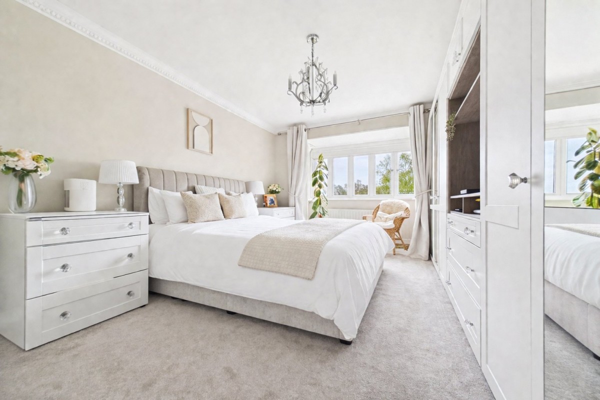 Burghfield Common, Reading, Berkshire