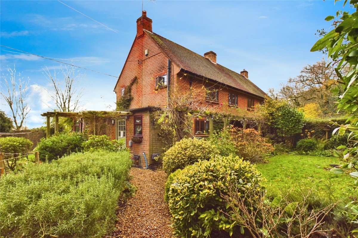 Goring Lane, Wokefield Green, Mortimer