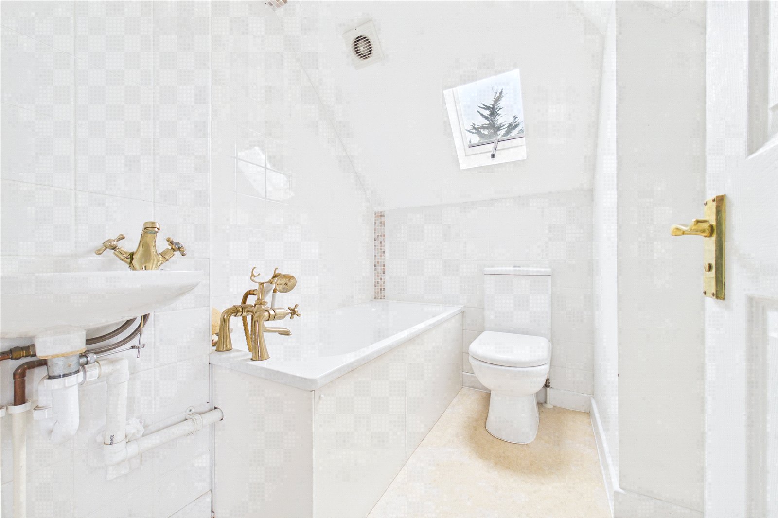 4 bedroom Bungalow for sale in Reading, Berkshire