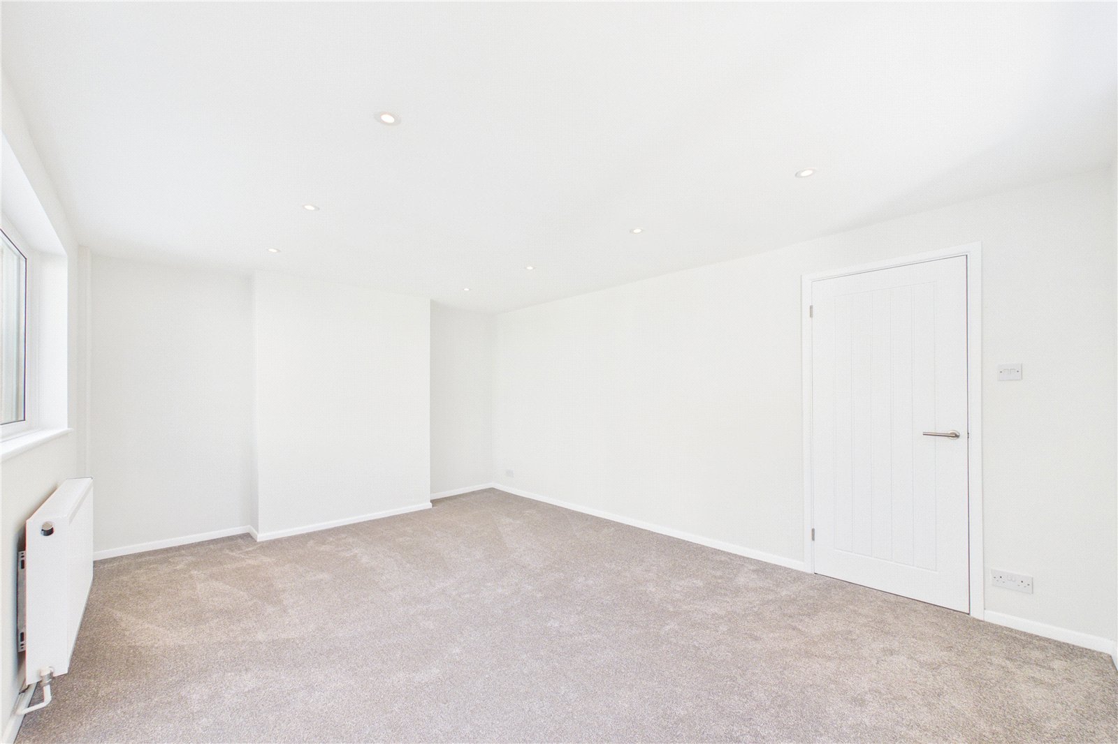 3 bedroom House to let in Mortimer, Reading