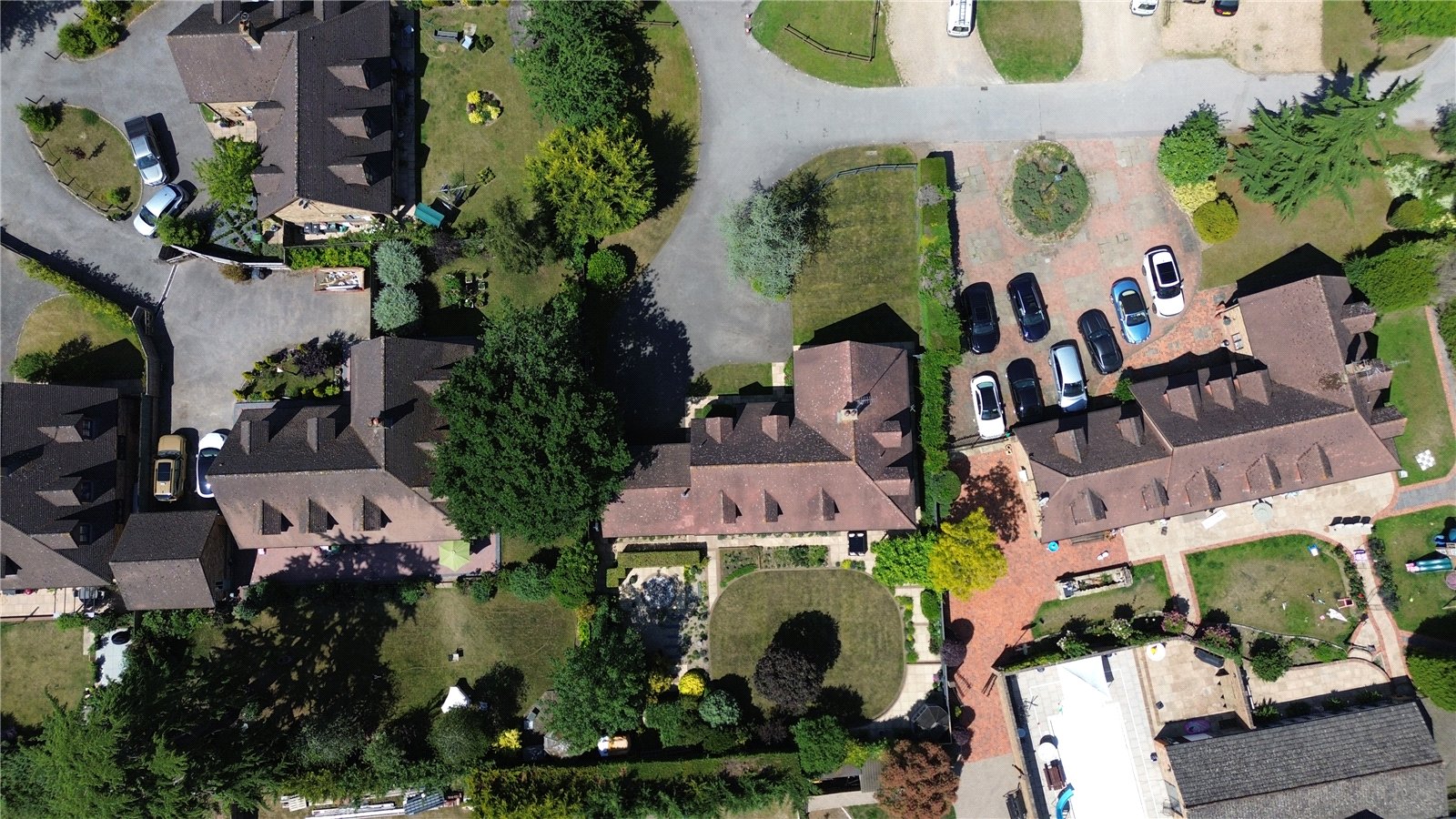 5 bedroom House for sale in Burghfield, Reading