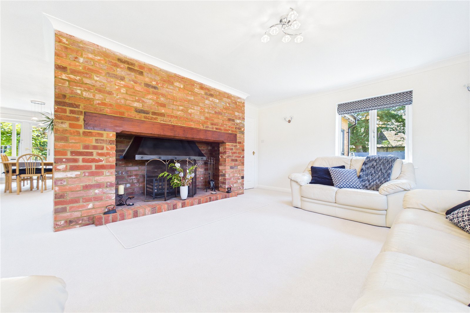 5 bedroom House for sale in Burghfield, Reading