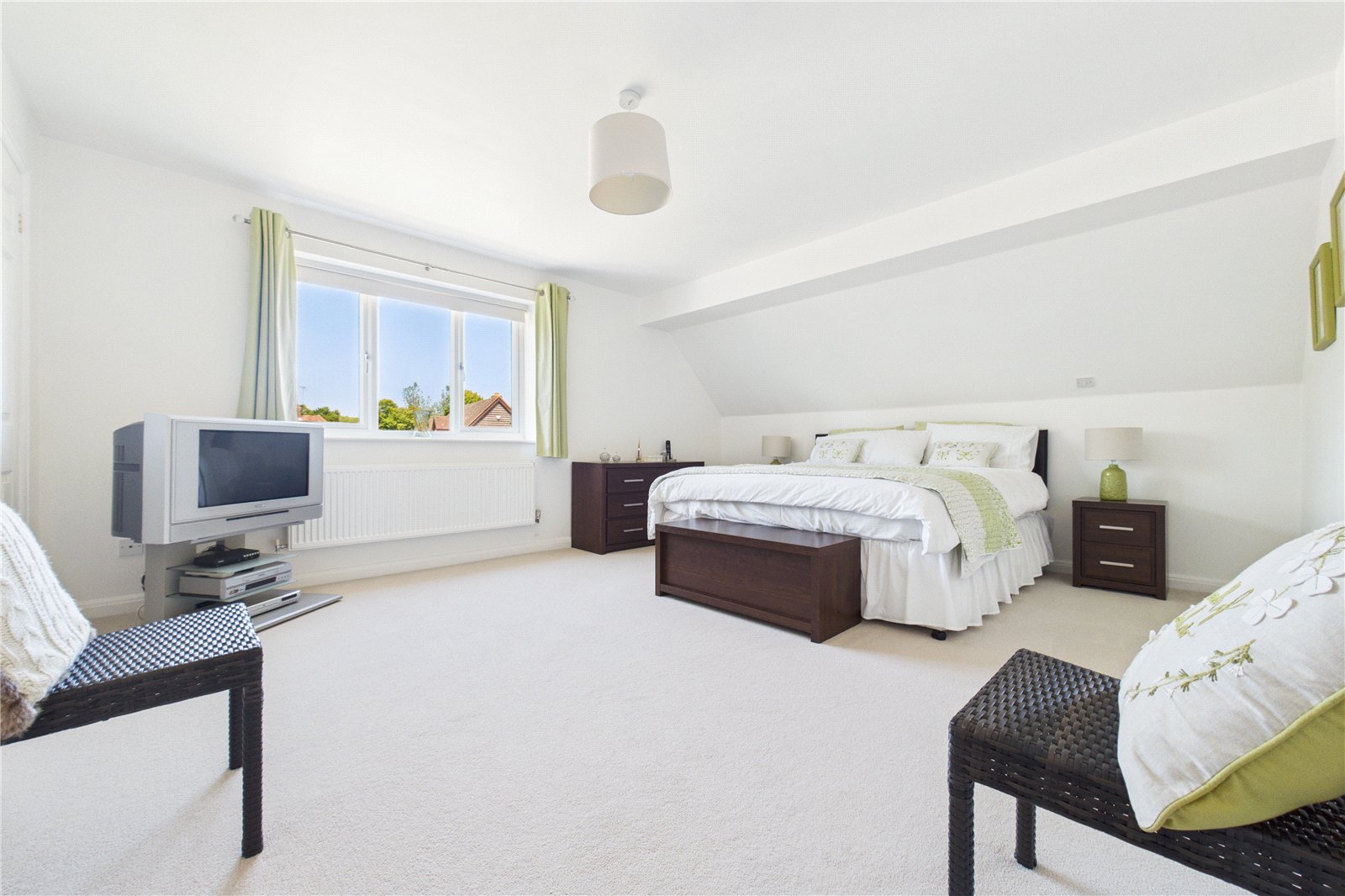 5 bedroom House for sale in Burghfield, Reading