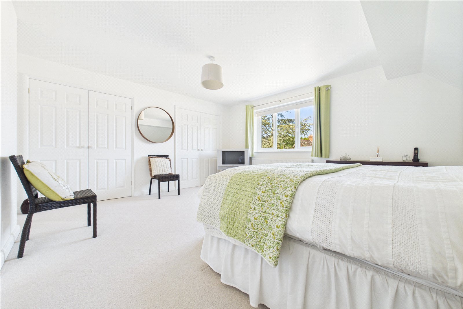 5 bedroom House for sale in Burghfield, Reading