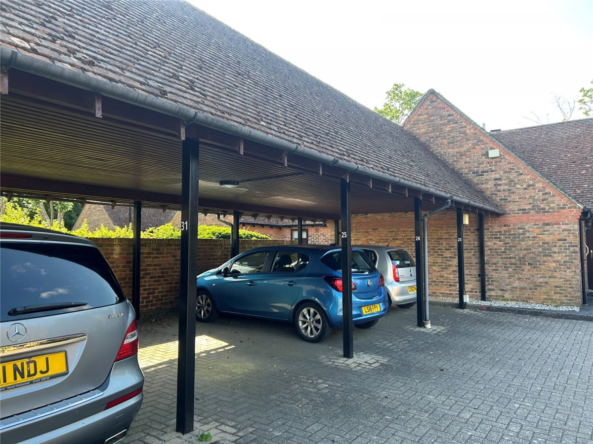 Burghfield Common, Reading, Berkshire