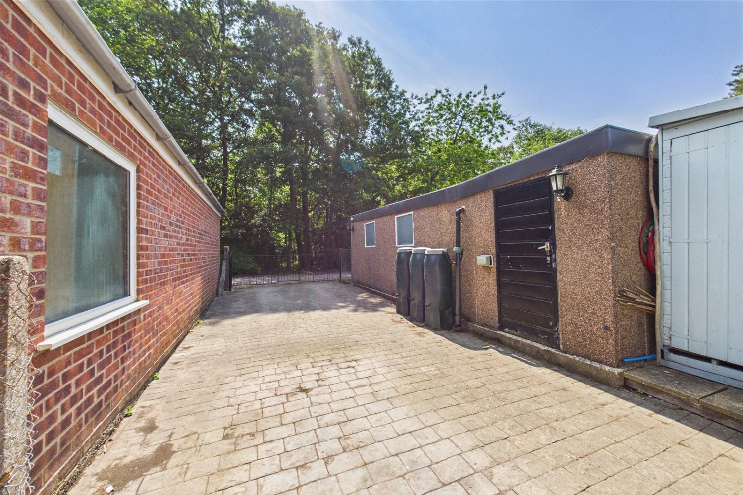 Burghfield Common, Reading, Berkshire