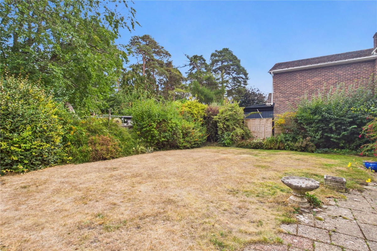Burghfield Common, Reading, Berkshire