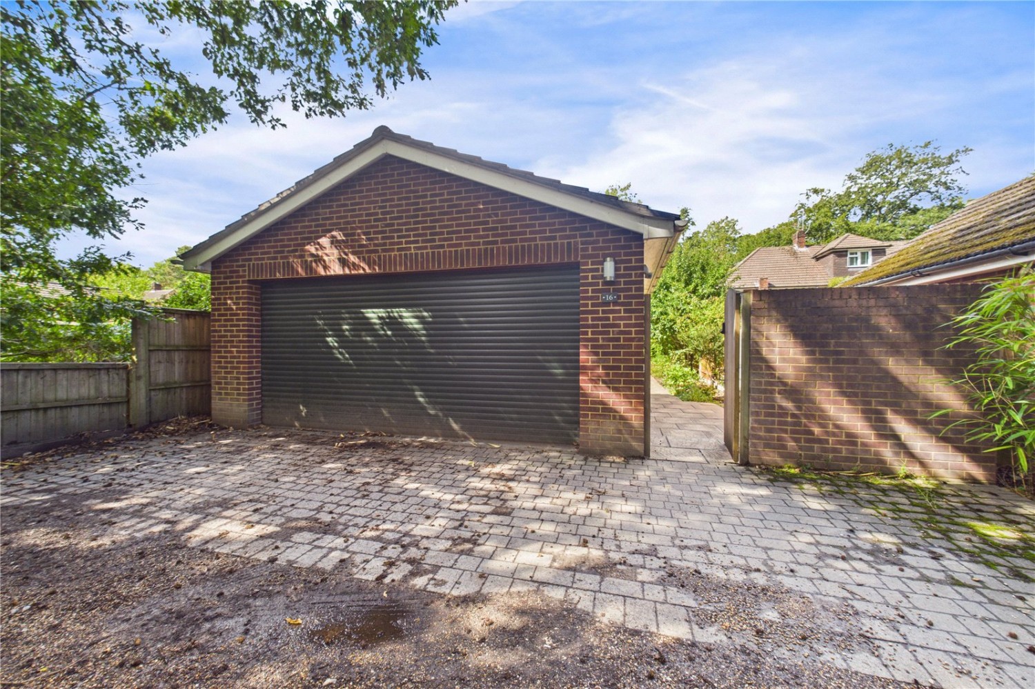 Burghfield Common, Reading, Berkshire