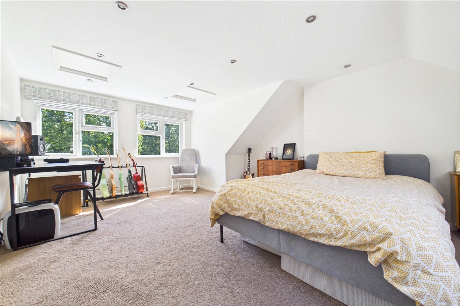 Burghfield Common, Reading, Berkshire