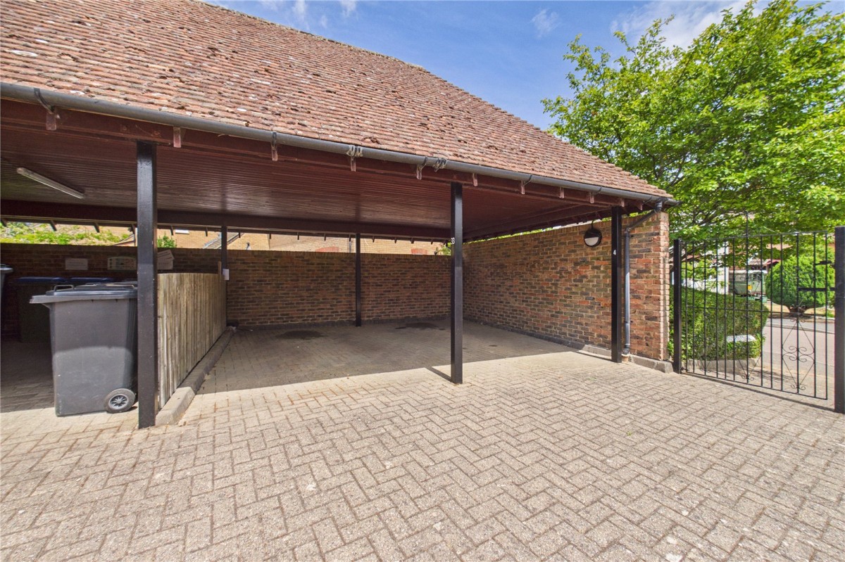 Burghfield Common, Reading, Berkshire