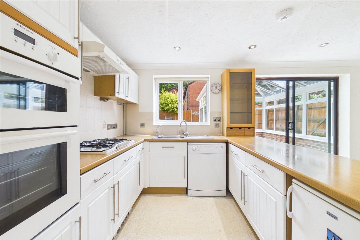 Burghfield Common, Reading, Berkshire