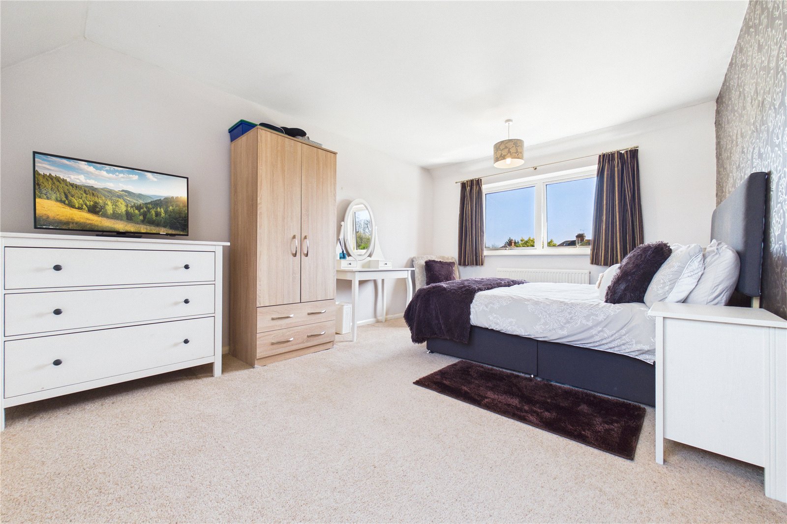 4 bedroom House for sale in Burghfield Common, Reading, Berkshire