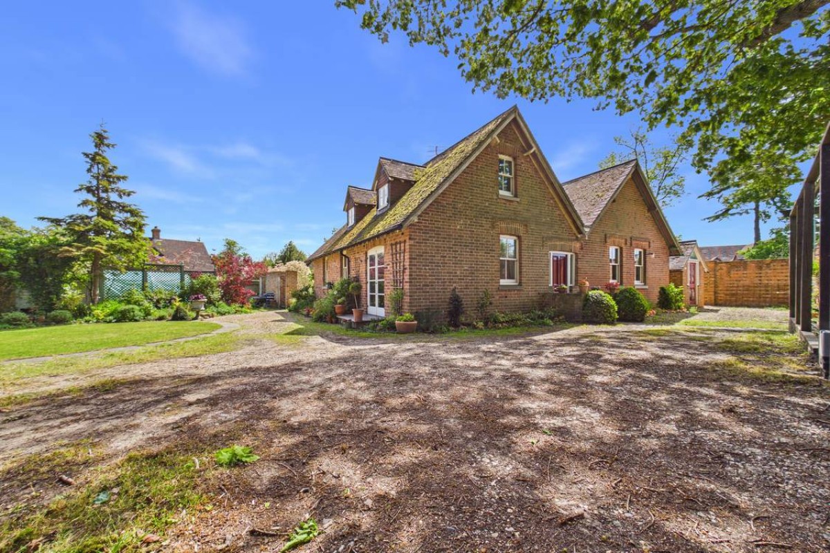 Burghfield, Reading, Berkshire