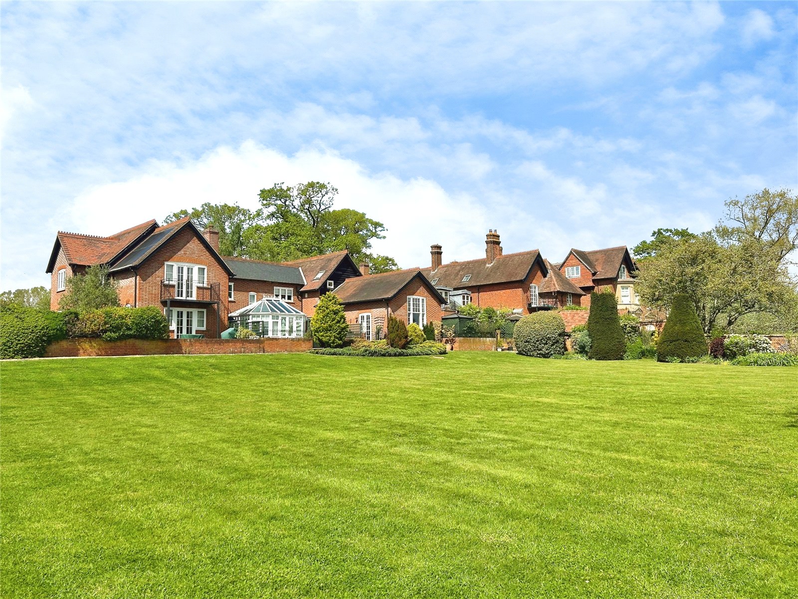 3 bedroom House for sale in The Street, Mortimer, Reading