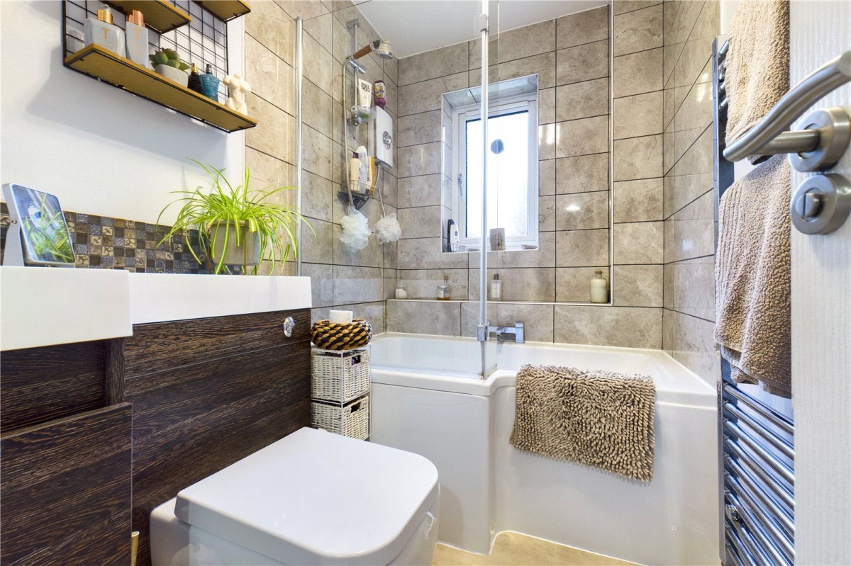 Burghfield Common, Reading, Berkshire