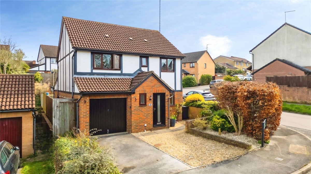 Burghfield Common, Reading, Berkshire