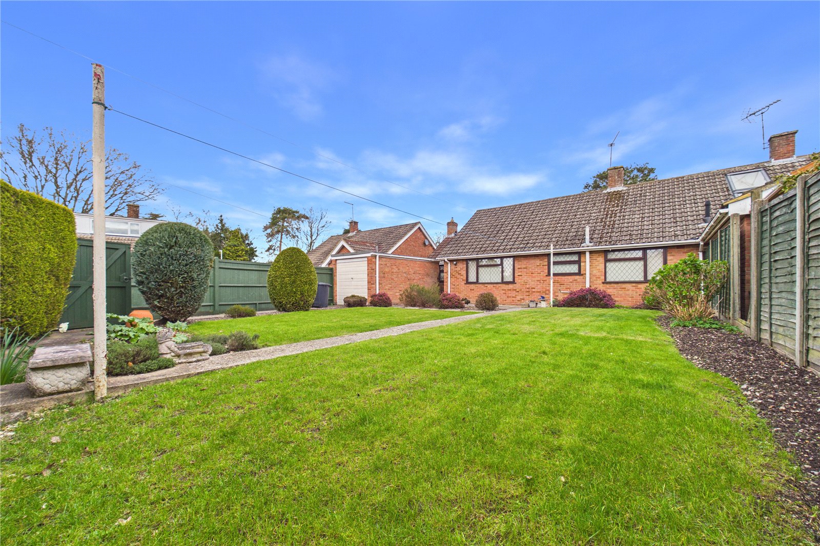 3 bedroom Bungalow for sale in Burghfield Common, Reading, Berkshire
