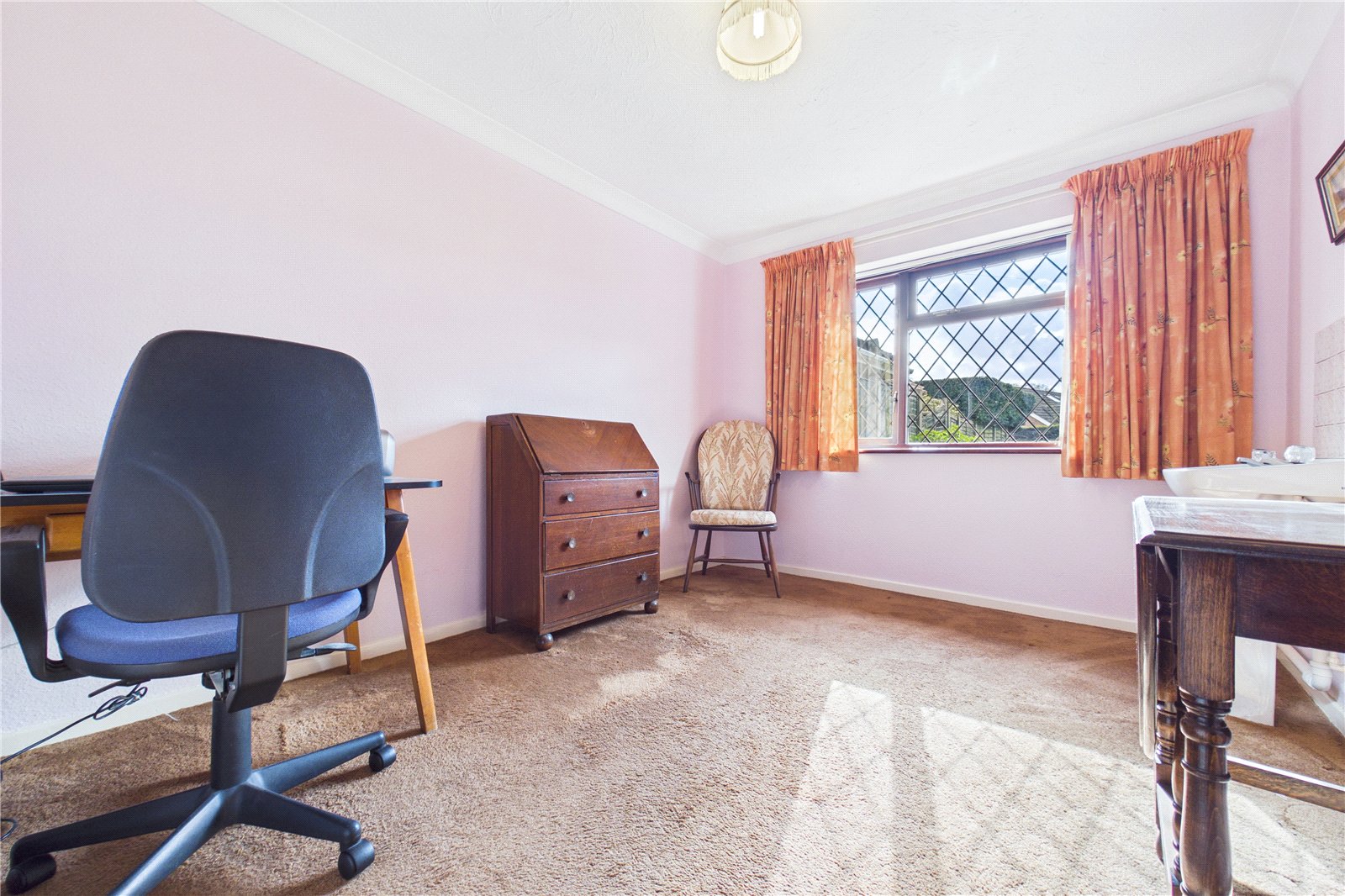 3 bedroom Bungalow for sale in Burghfield Common, Reading, Berkshire