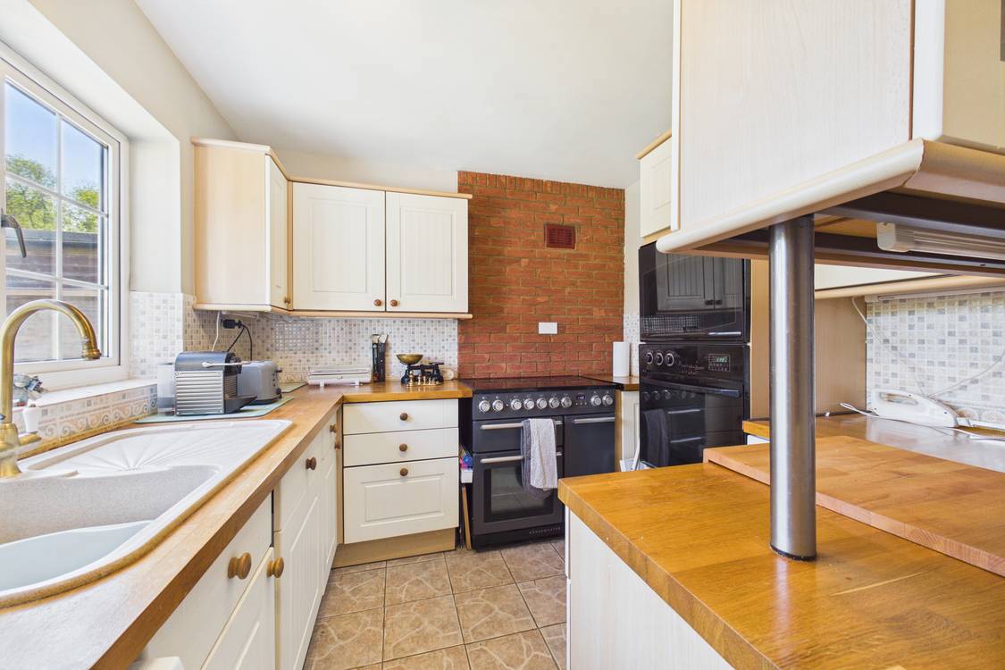 4 bedroom House for sale in Burghfield Common, Reading, Berkshire