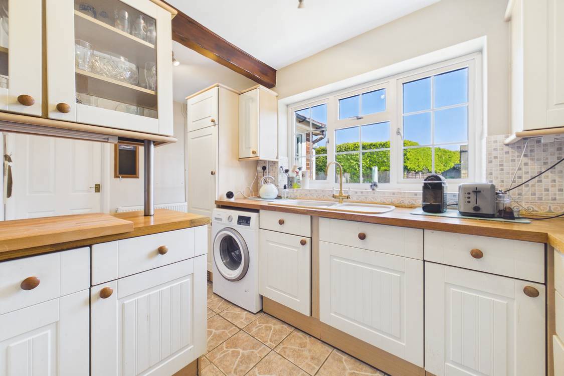4 bedroom House for sale in Burghfield Common, Reading, Berkshire