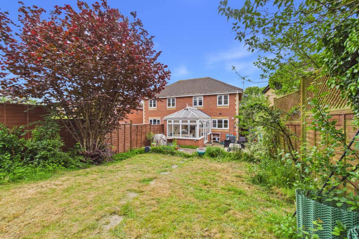 Burghfield Common, Reading, Berkshire