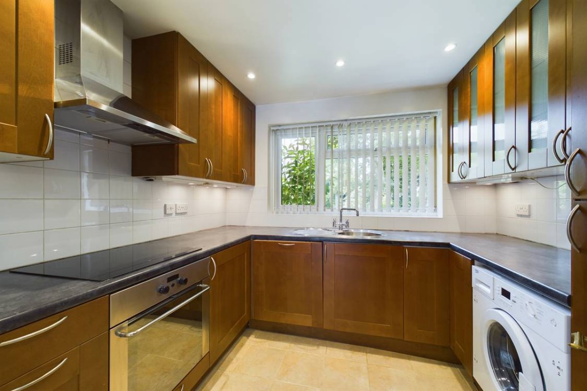 Burghfield Common, Reading, Berkshire