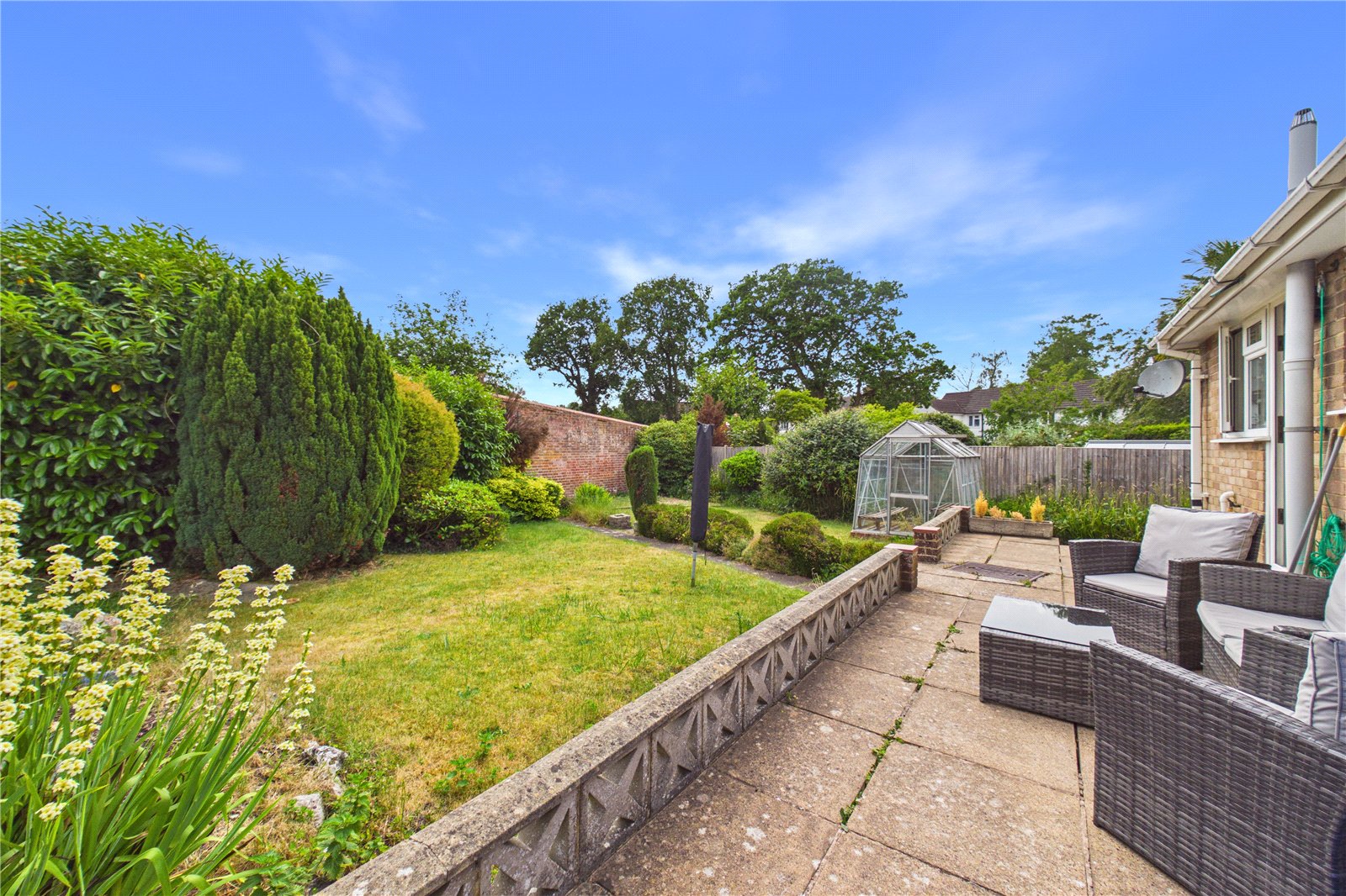 3 bedroom Bungalow for sale in Burghfield Common, Reading, Berkshire