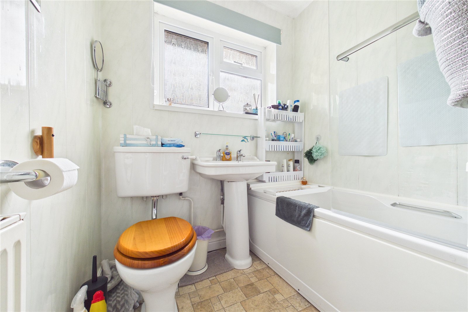 3 bedroom Bungalow for sale in Burghfield Common, Reading, Berkshire