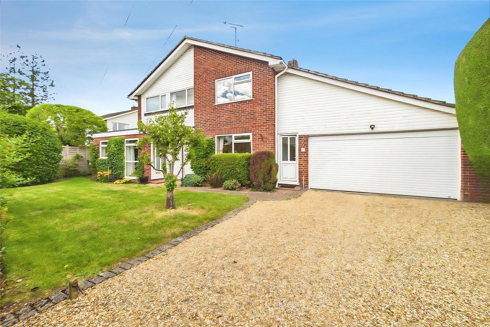 Burghfield Common, Reading, Berkshire